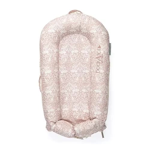 DockATot Deluxe+ Babynest Brer Rabbit William Morris