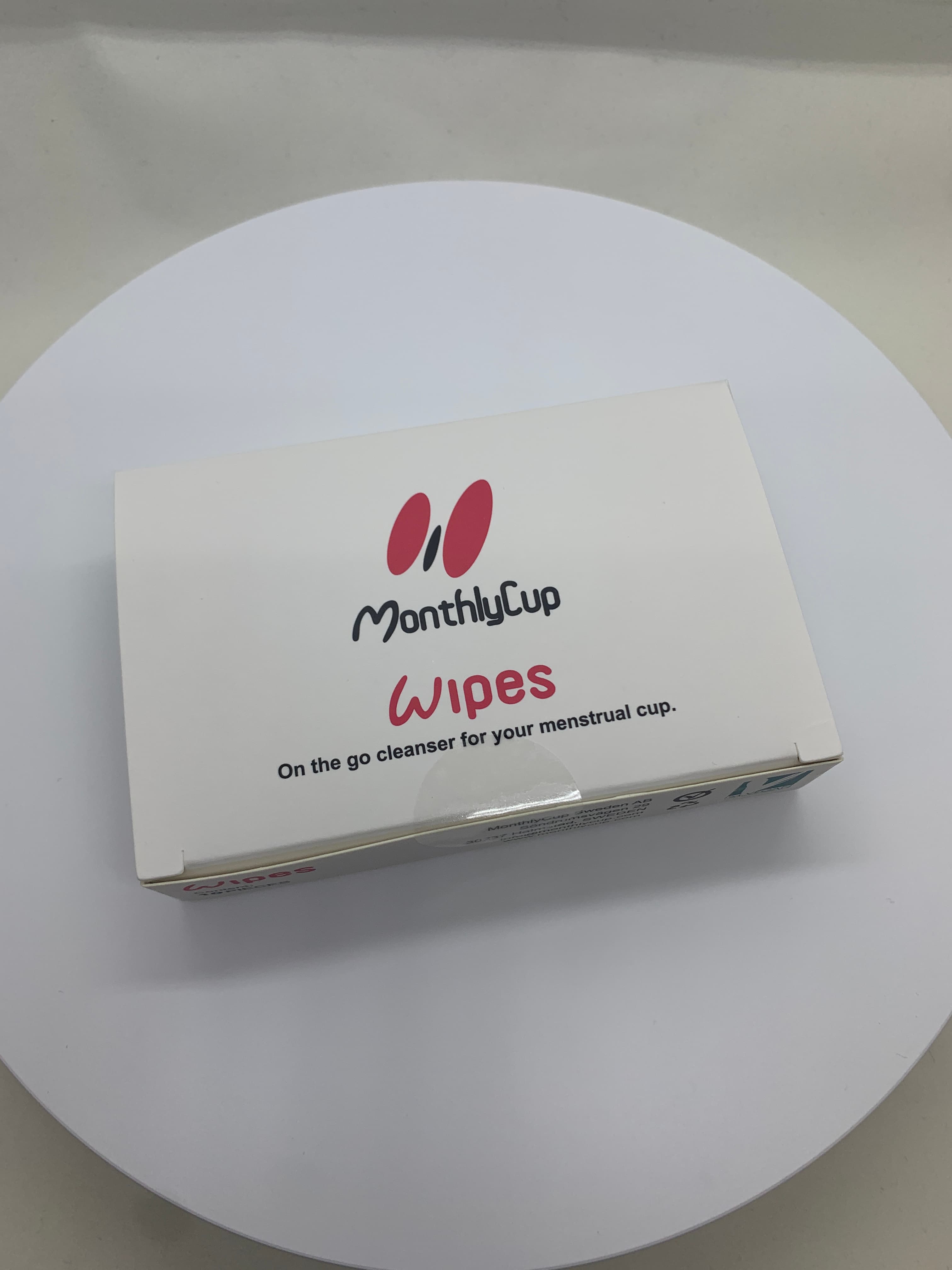 MonthlyCup Wipes 10-pack 2