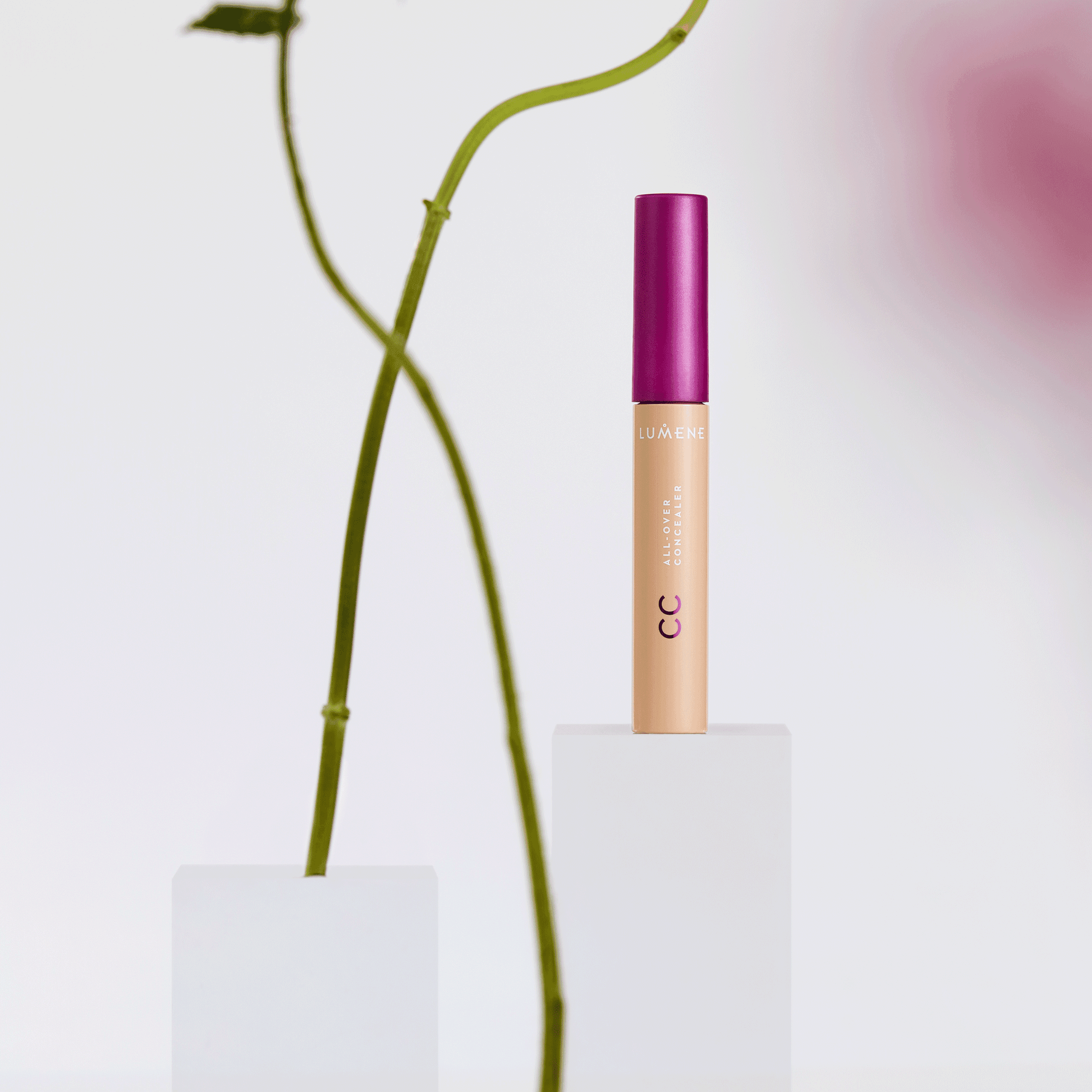 Lumene CC All-Over Concealer 7 Deep 8,5 ml - produktbild 5