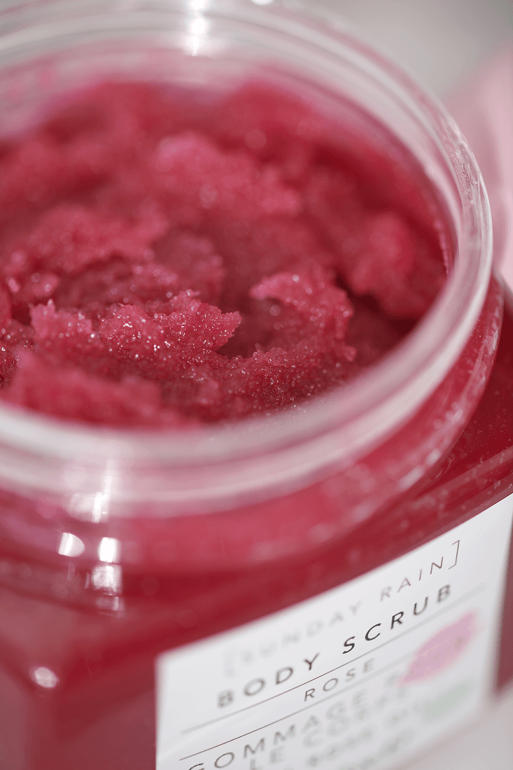 Sunday Rain Rose Body Scrub 265 g 3