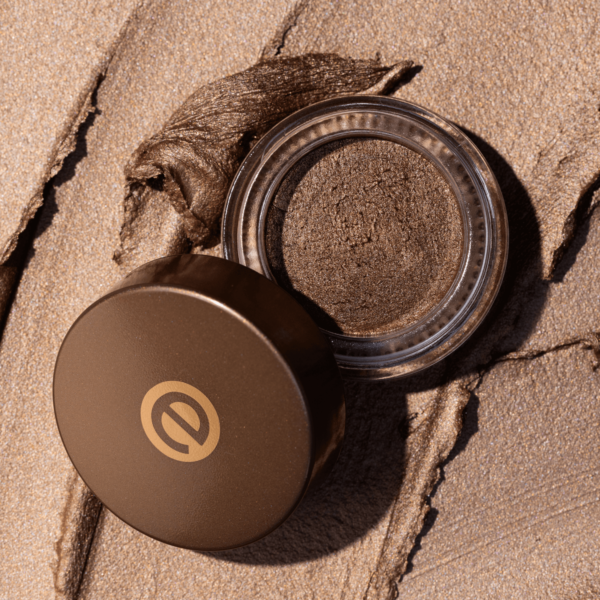 essence Cream Eyeshadow 03 Oyster 5 g - produktbild 5
