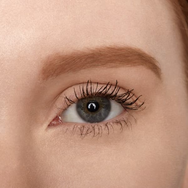 NYX Professional Makeup Fill & Fluff Eyebrow Pomade Pencil 01 Blonde 0,2 g - produktbild 5