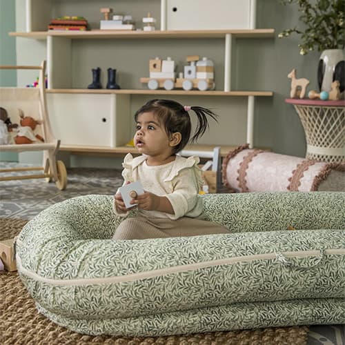 DockATot Grand XL Babynest Willow Boughs William Morris 5