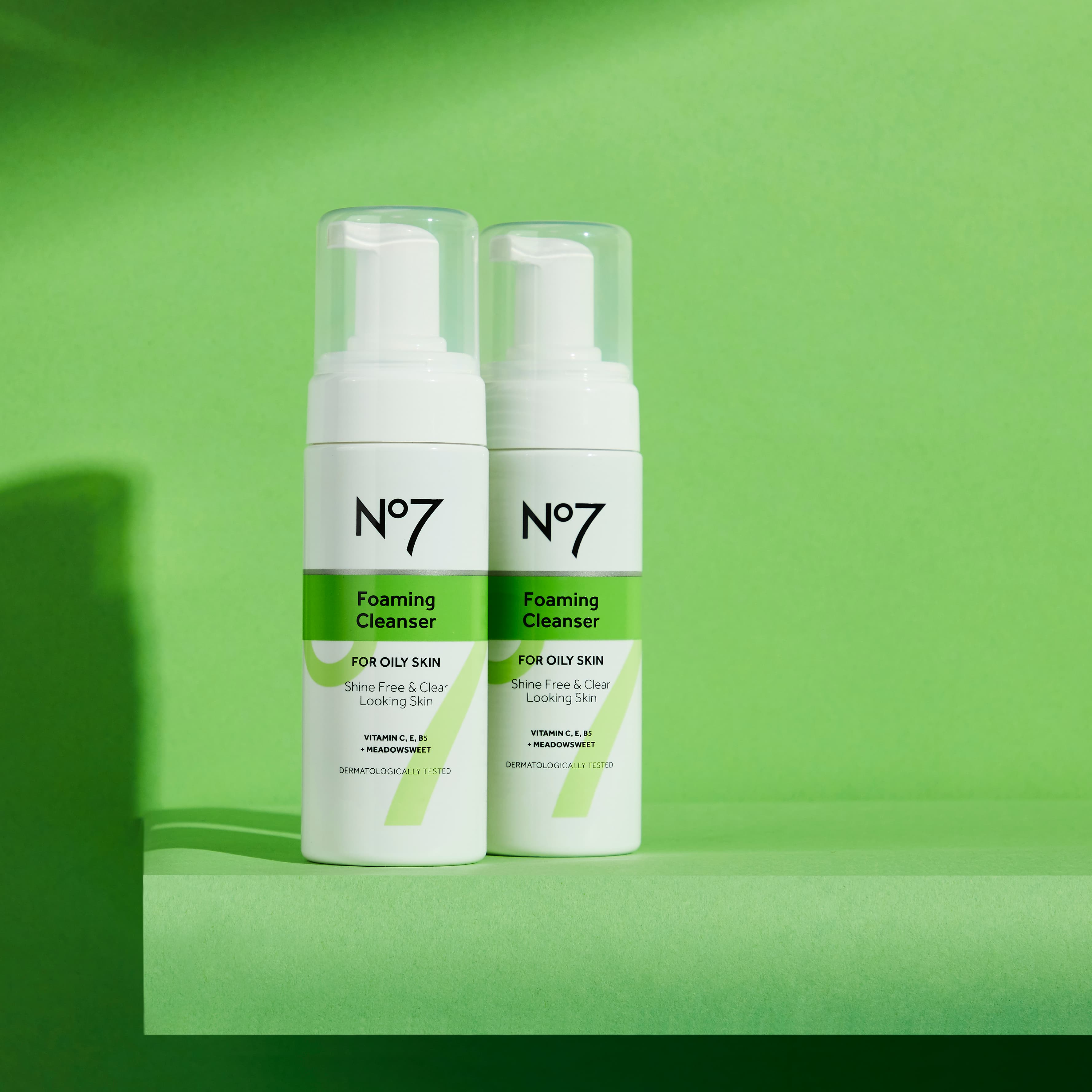 No7 Radiant Results Foaming Cleanser Oily Skin 150 ml 2