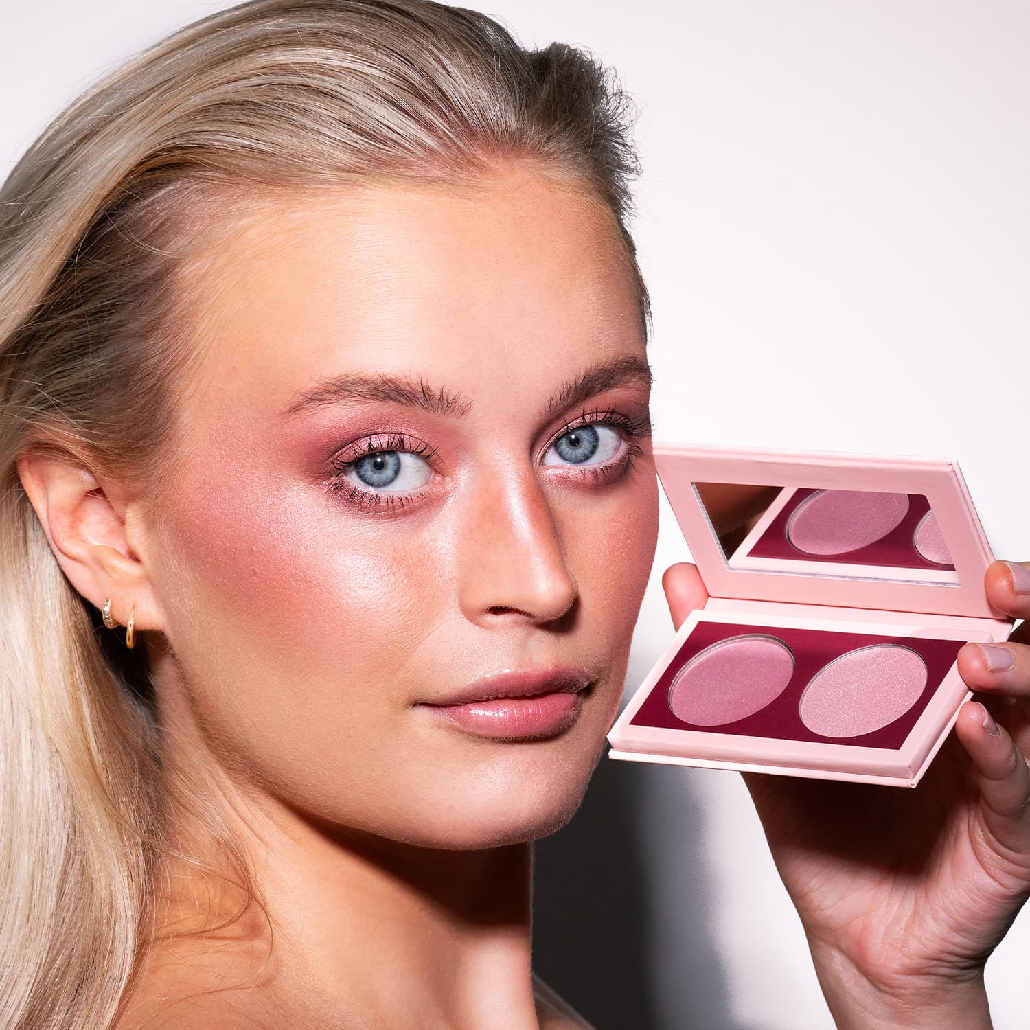 LH cosmetics Duo Dimension Area 4 g 2