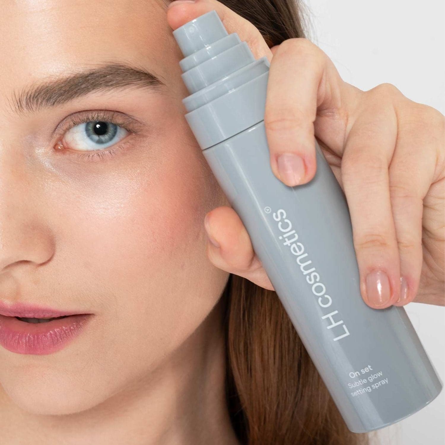 LH cosmetics On Set Subtle Glow Setting Spray 100 ml - produktbild 3