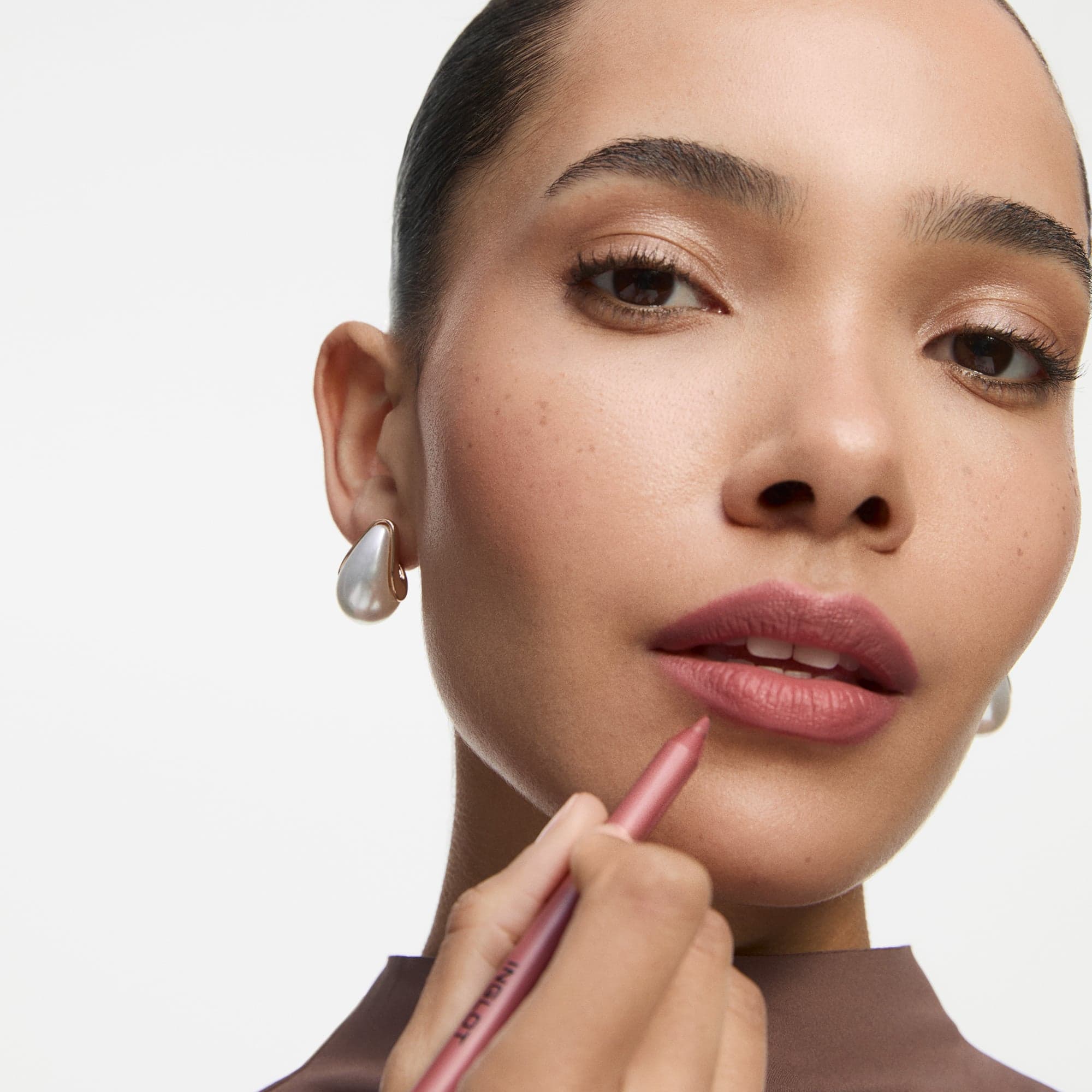 Inglot Creamy Soft Lipliner 06 Muted Pink 1,2 g - produktbild 3