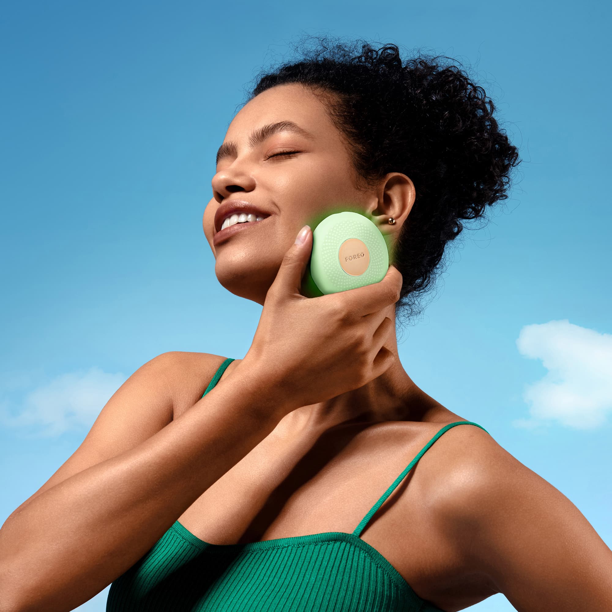 FOREO UFO 3 go Pistachio 3