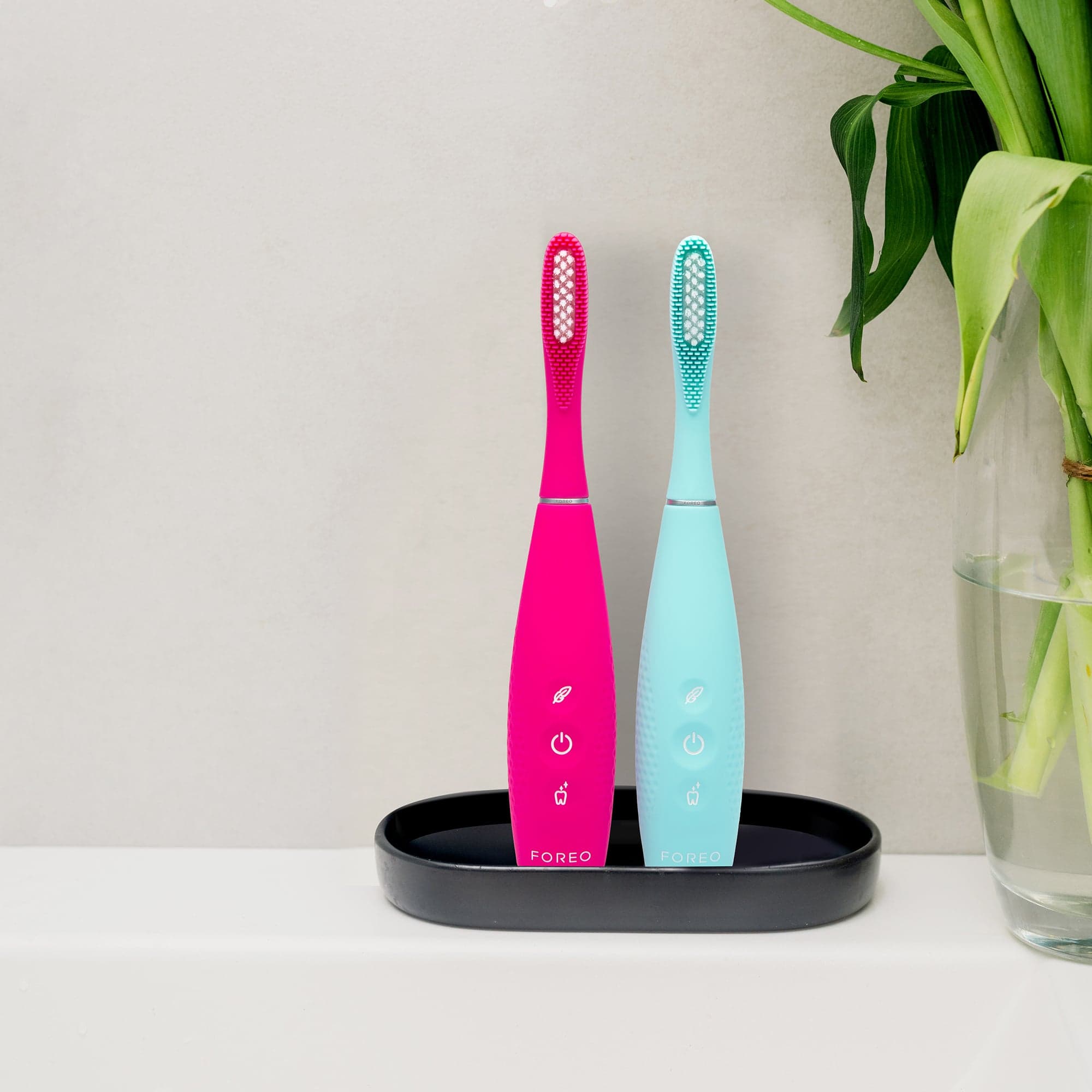 FOREO ISSA 4 Sonic Toothbrush Fuchsia - produktbild 5