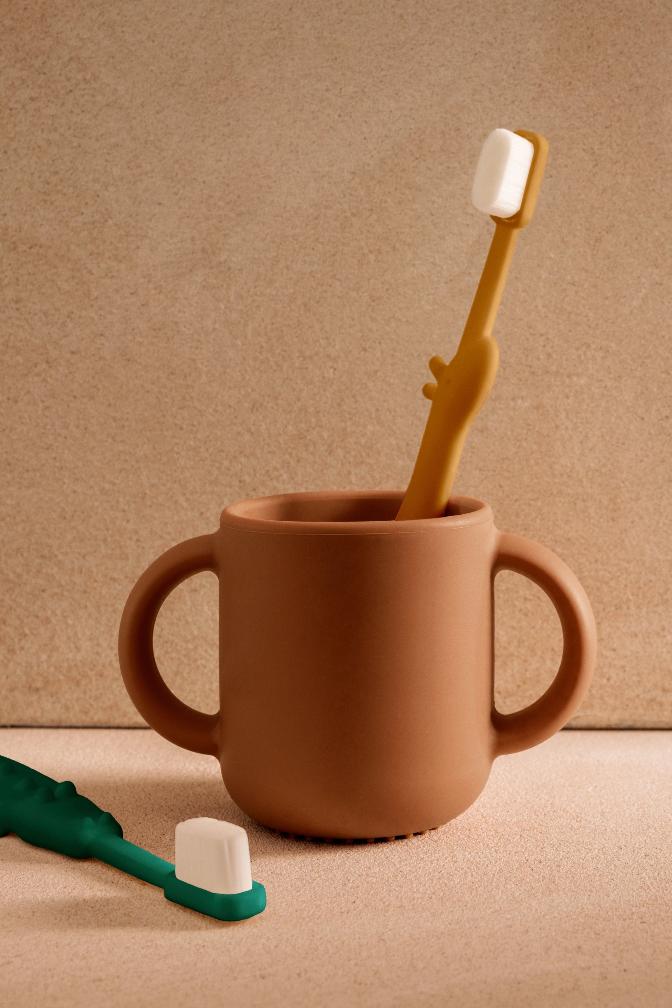 LIEWOOD Fabio Babytandborste Yellow Mellow/Garden Green - produktbild 3