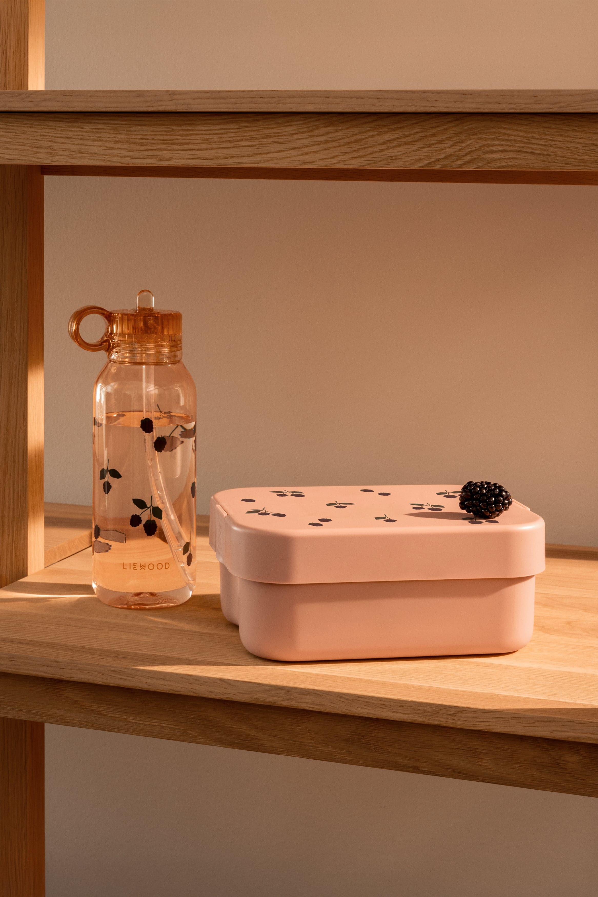 LIEWOOD Kamil Lunchbox Berry/Pale Tuscany - produktbild 3