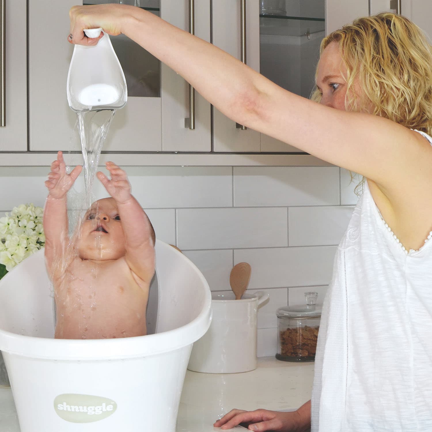 Shnuggle Bath Jug Washy White 5