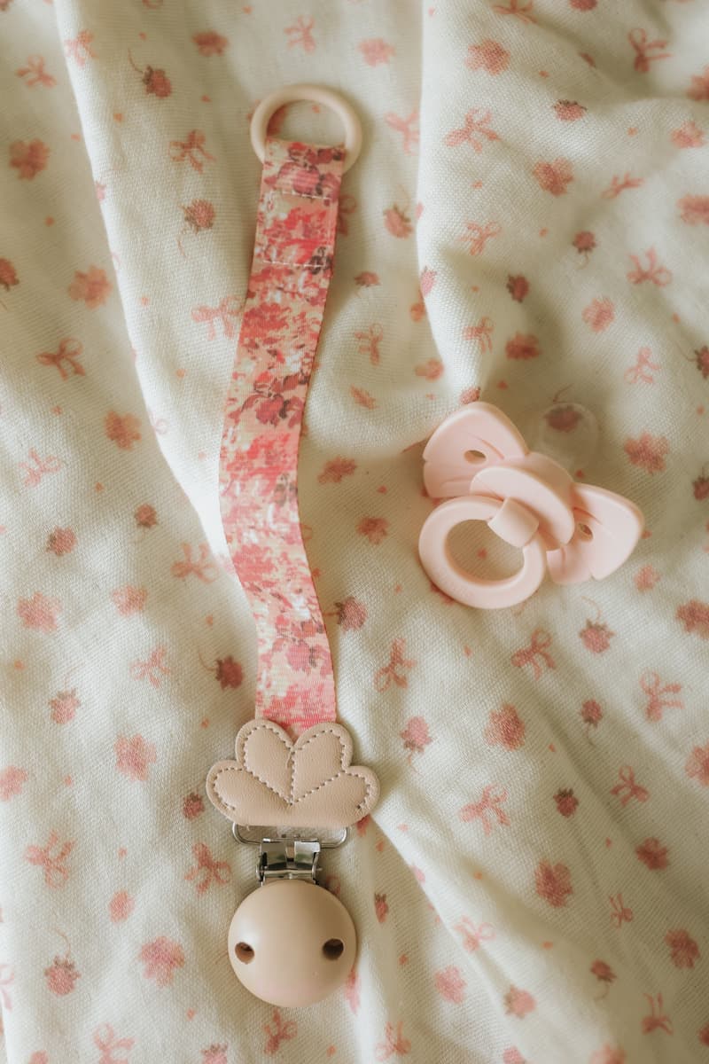 Elodie Napphållare Trä River Rose - produktbild 5