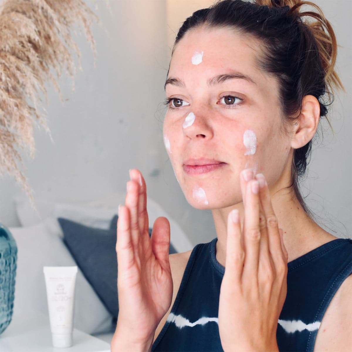 Suntribe Dagkräm med Naturliga Mineraler SPF20 Untinted 40 ml 2