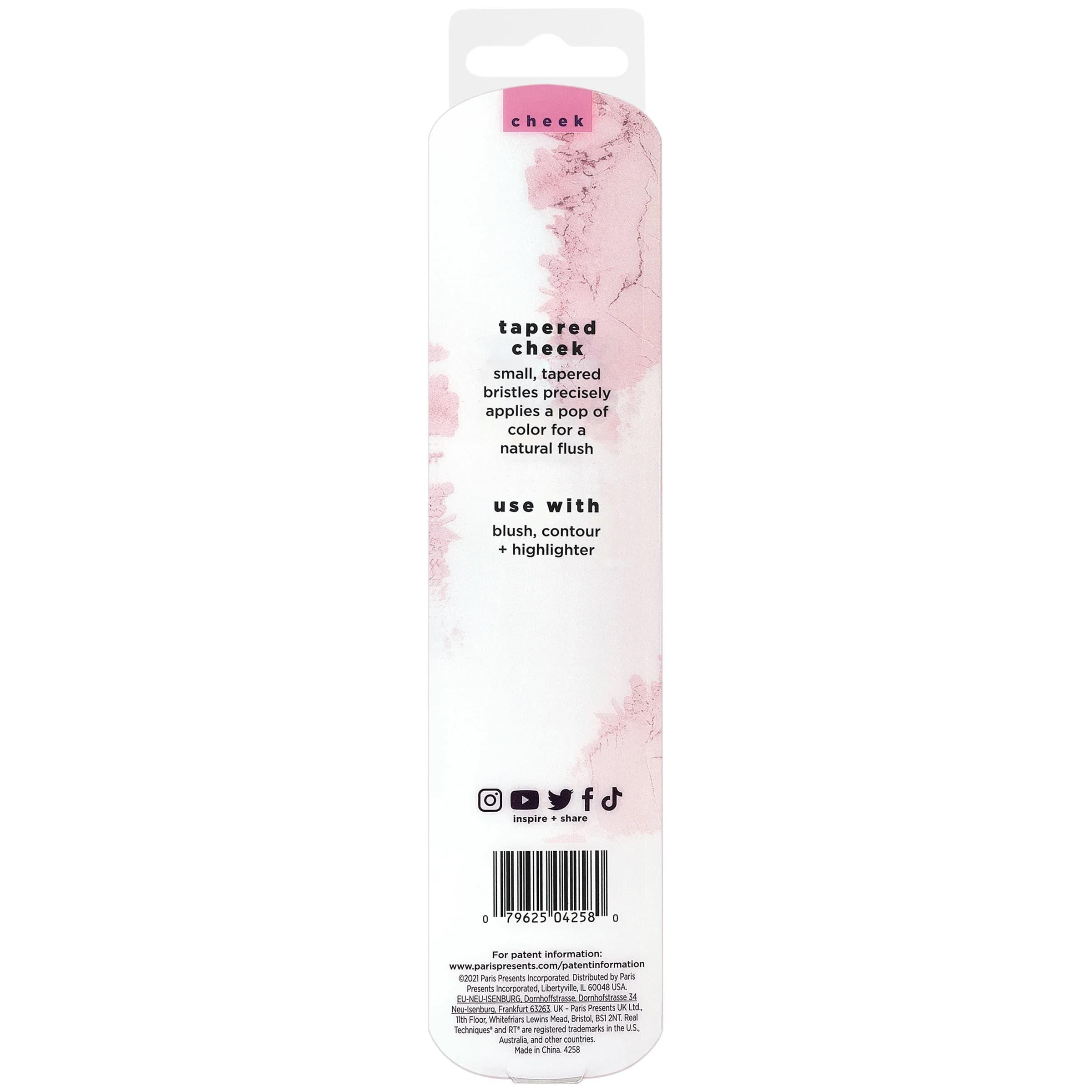 Real Techniques Tapered Cheek Brush 3