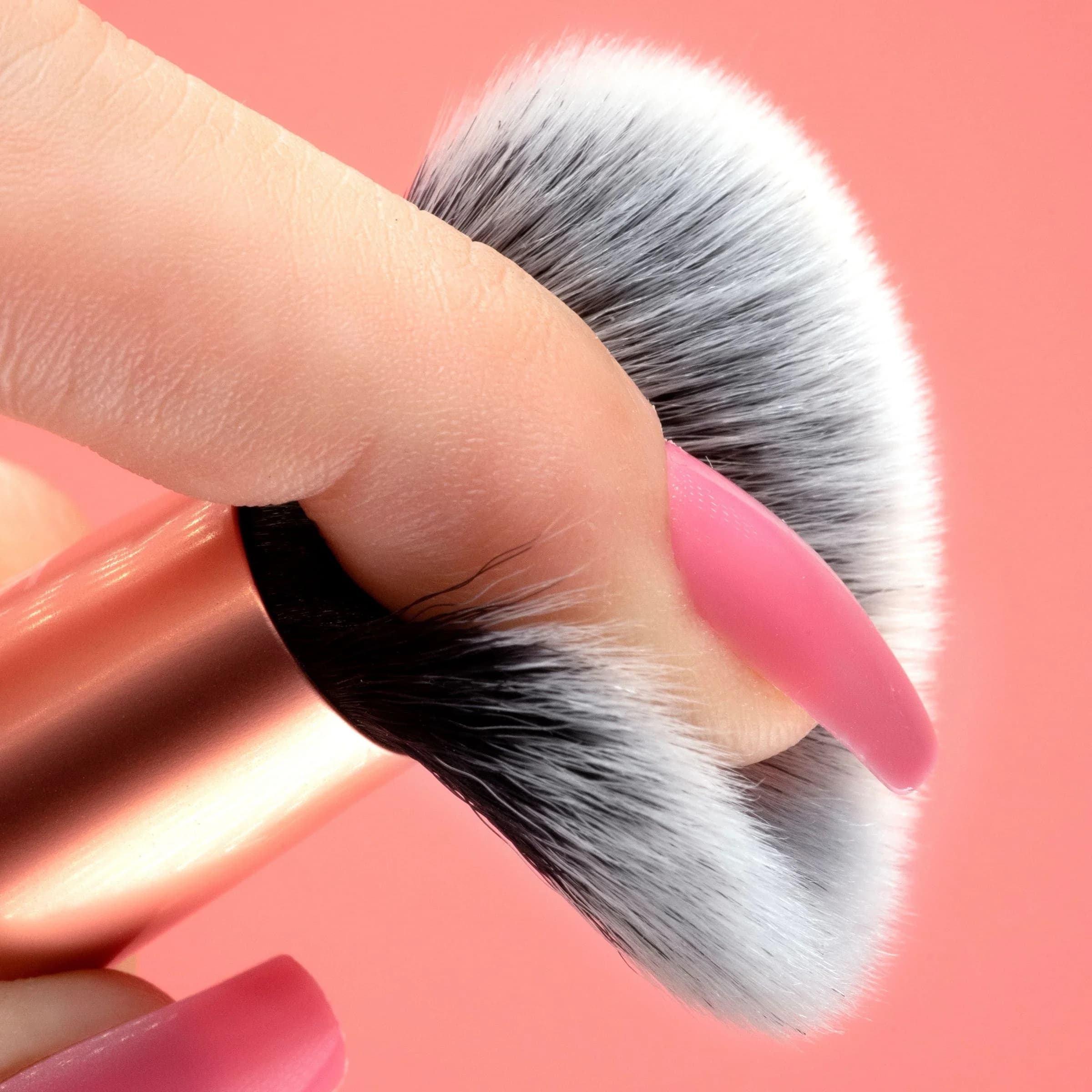 Real Techniques Mini Expert Face Brush 5