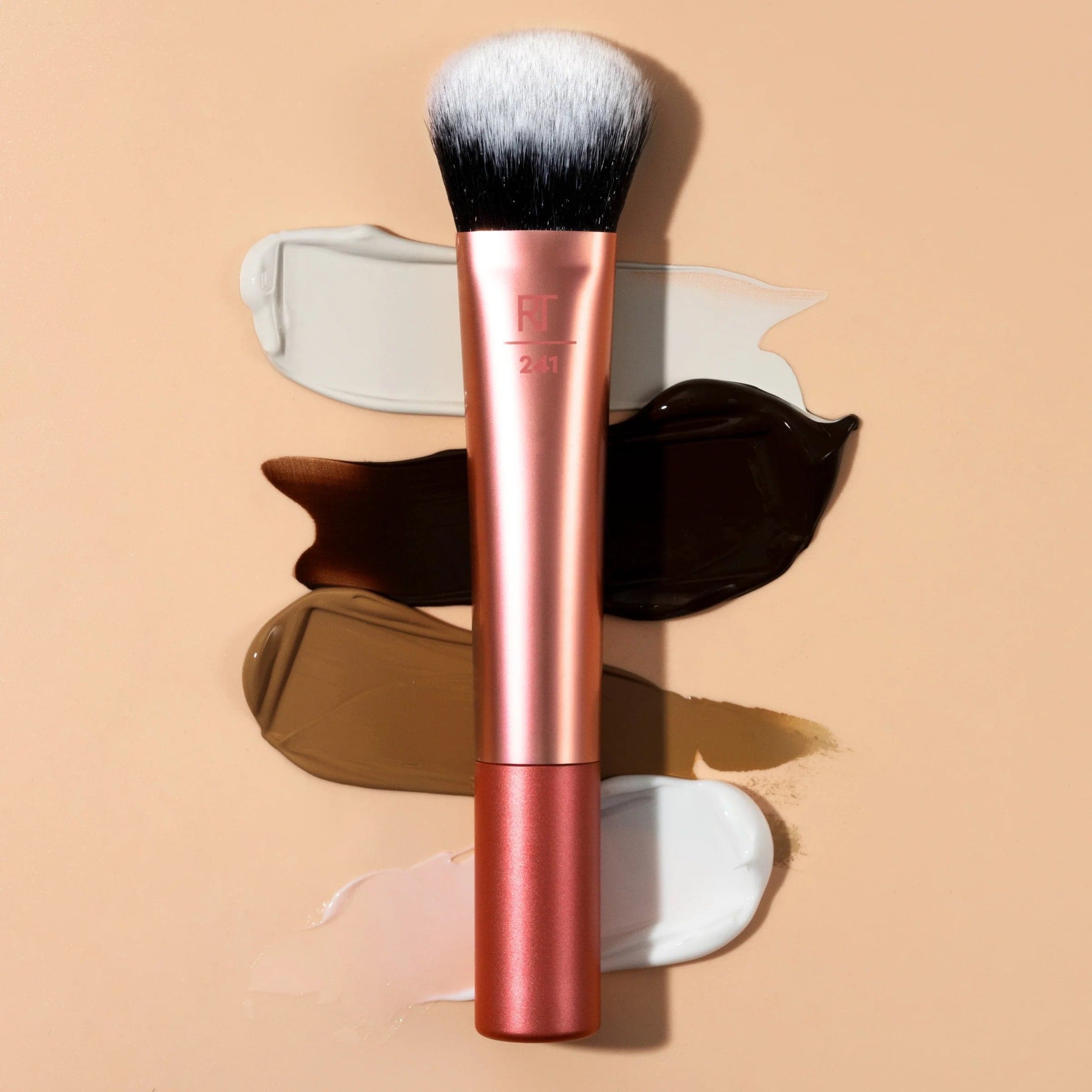Real Techniques Seamless Complexion Brush 4