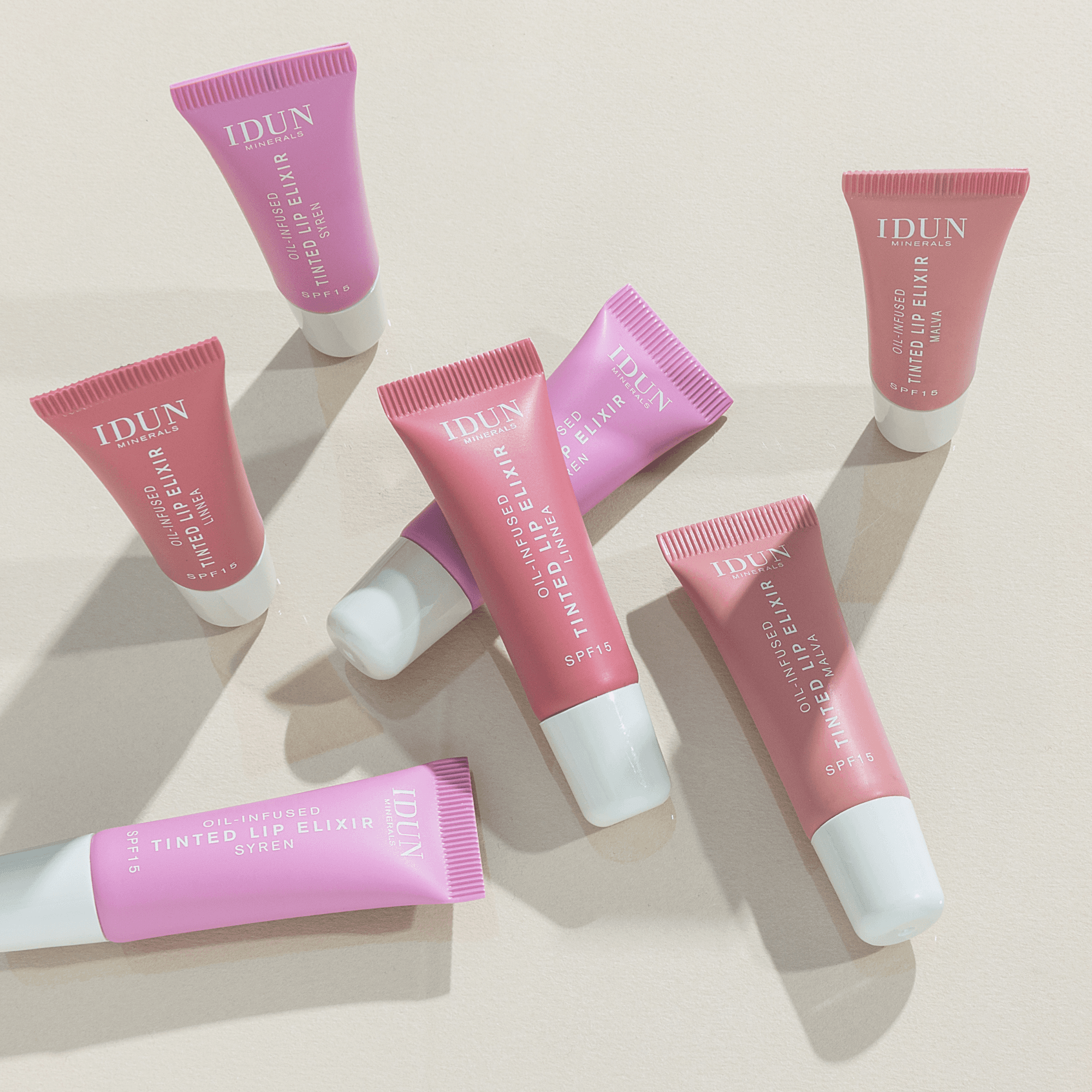 IDUN Minerals Oil-Infused Tinted Lip Elixir Linnea 8 ml - produktbild 4