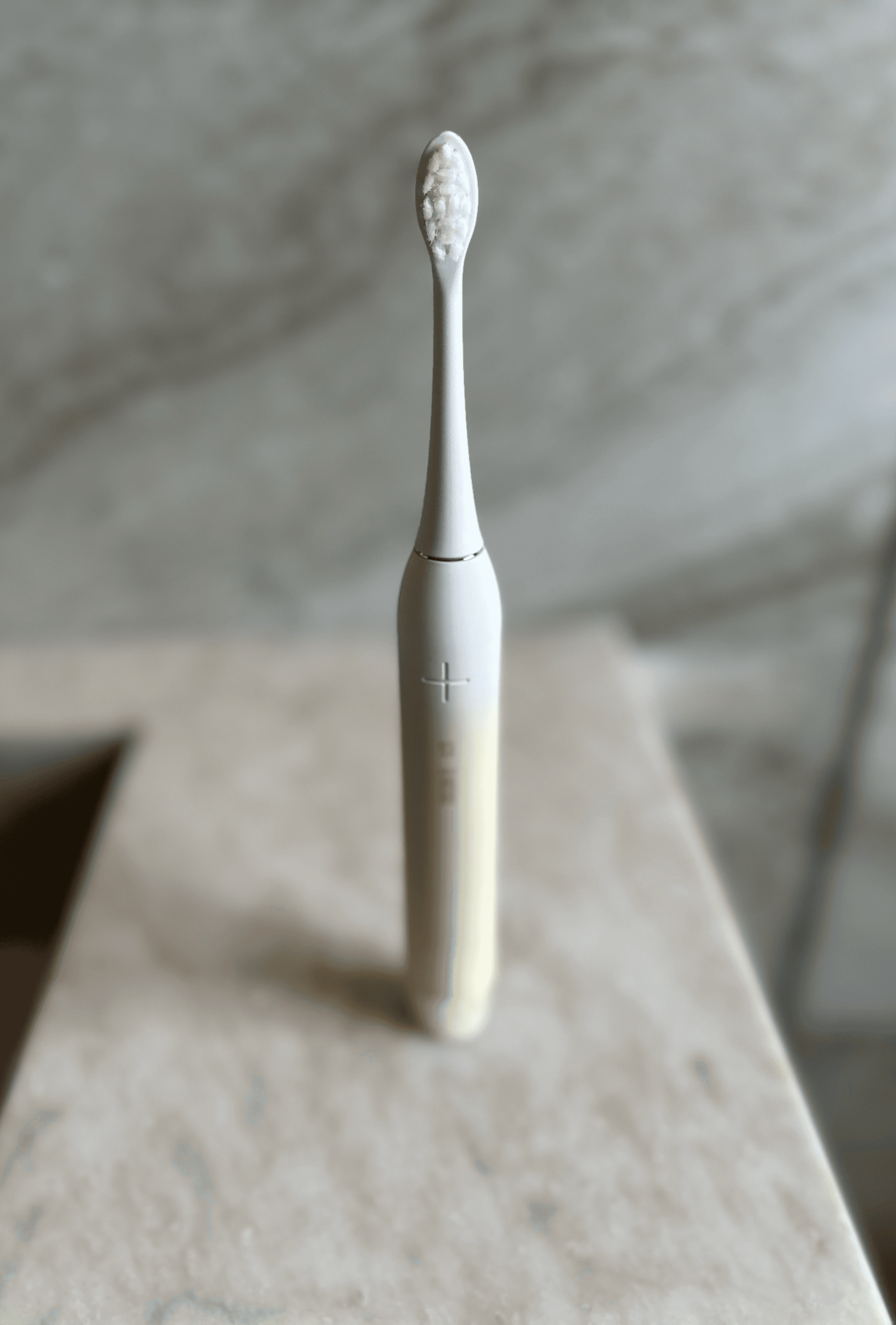 Be Lucent x MEDS Prism Eltandborste Sonic Cream 5