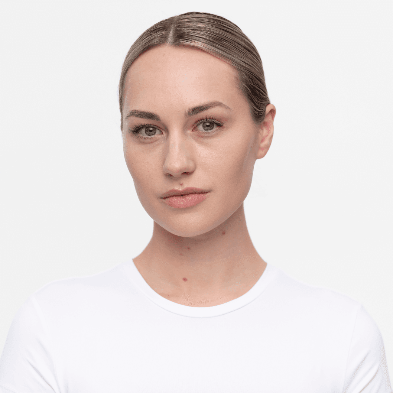 IDUN Minerals Hydra Soft Mineral Foundation Signe 30 ml - produktbild 3