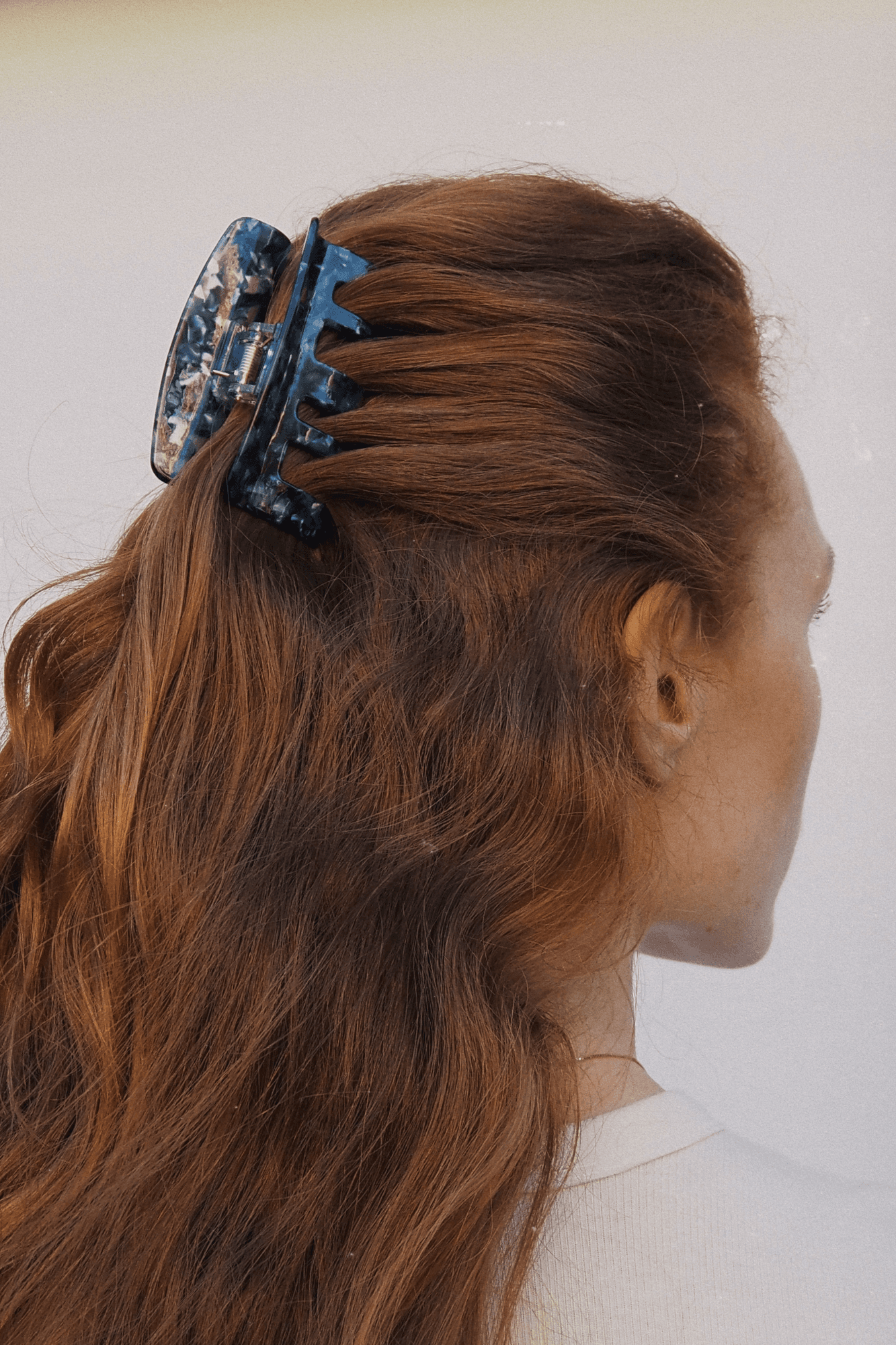 LUIE Hair Claw Blue 2