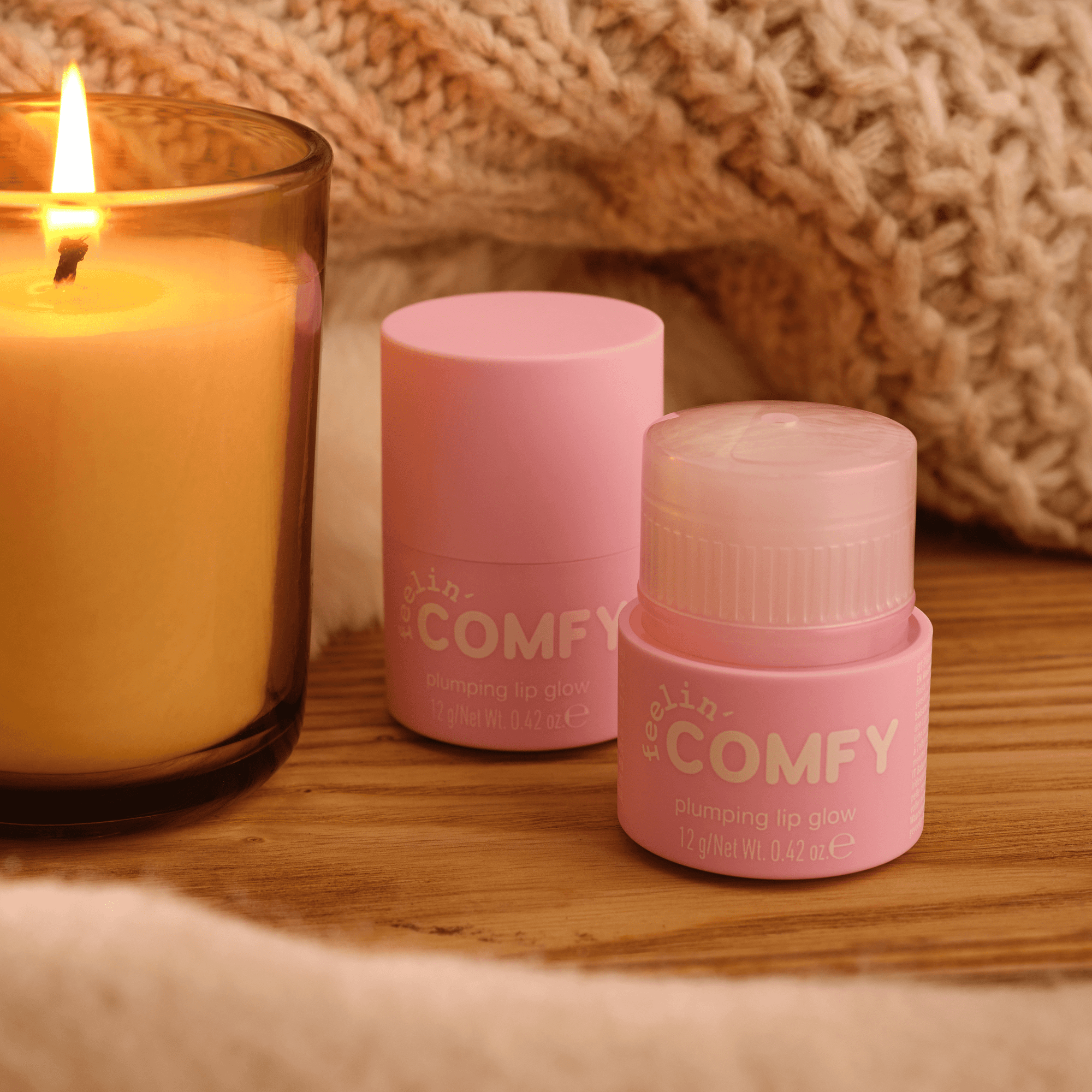 essence Feelin' Comfy Plumping Lip Glow 01 12 g 3