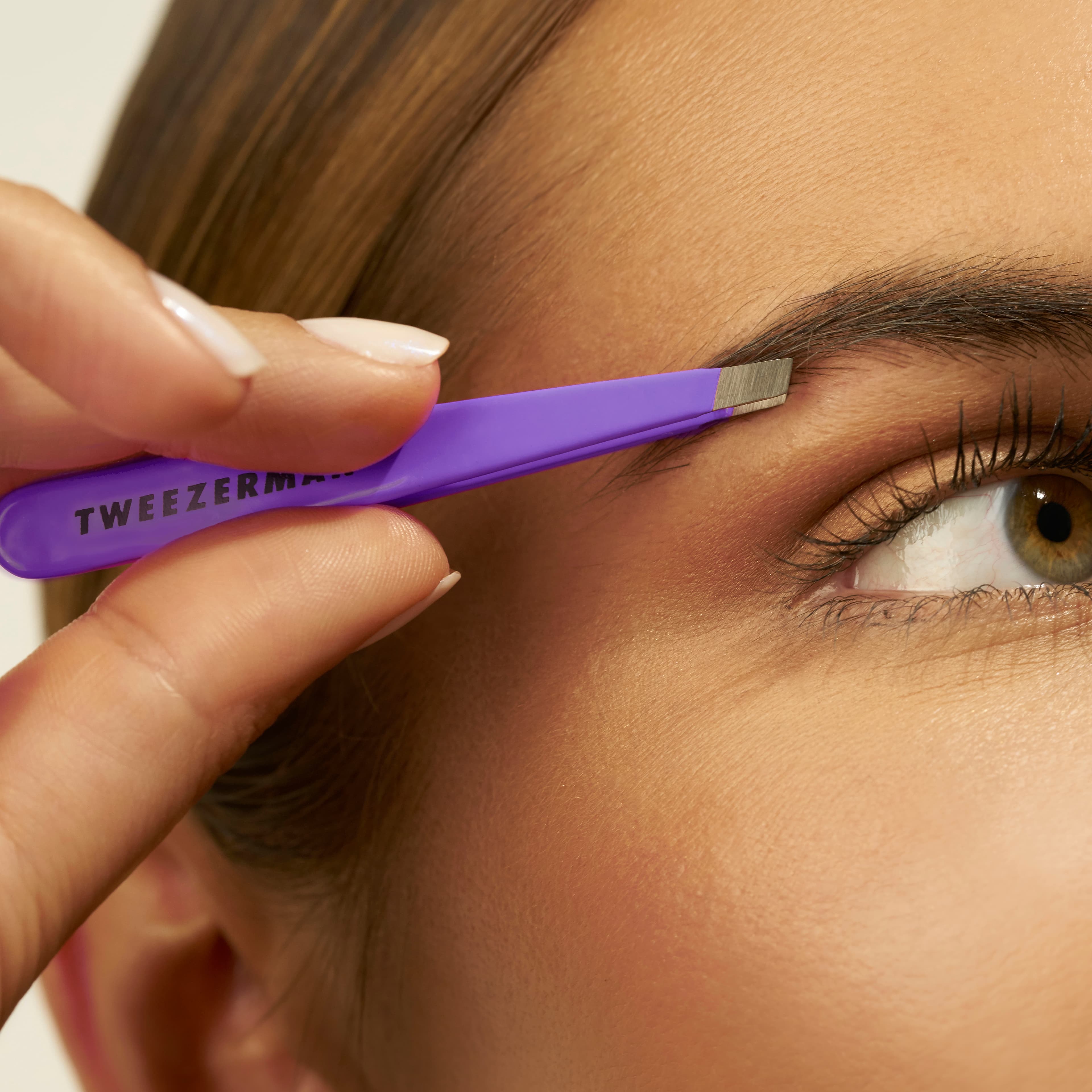 Tweezerman Mini Slant Tweezer Lovely Lavendar 4