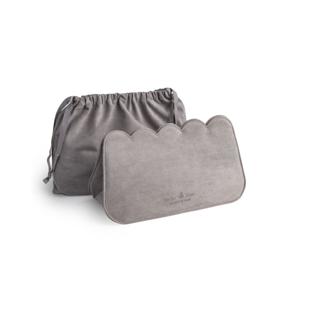 Amelie Soie Scallop Collection Grand Vanity Bag Grey 1 st