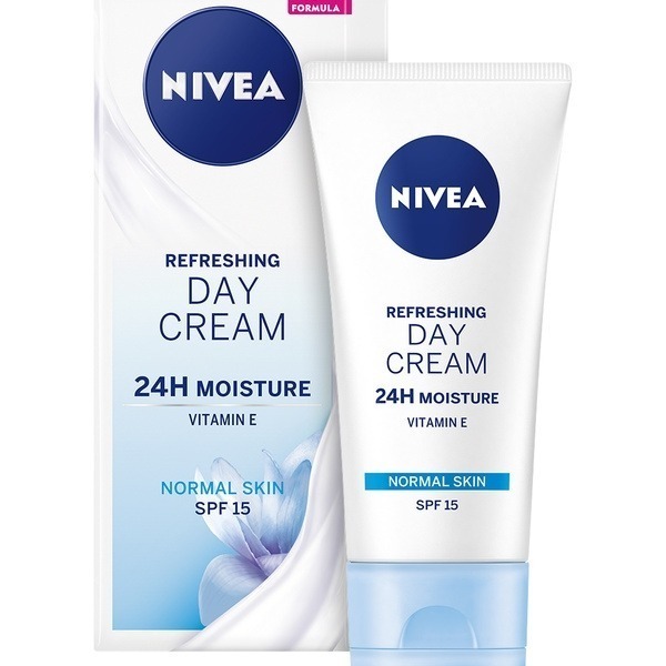 NIVEA Moisture Day Care SPF15 50 ml